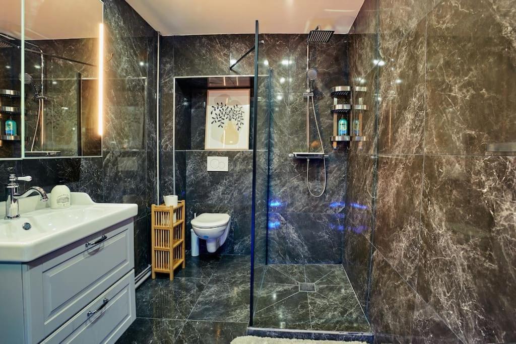 Versailles Jacuzzi - Sauna - Rdc 2 Exteriör bild